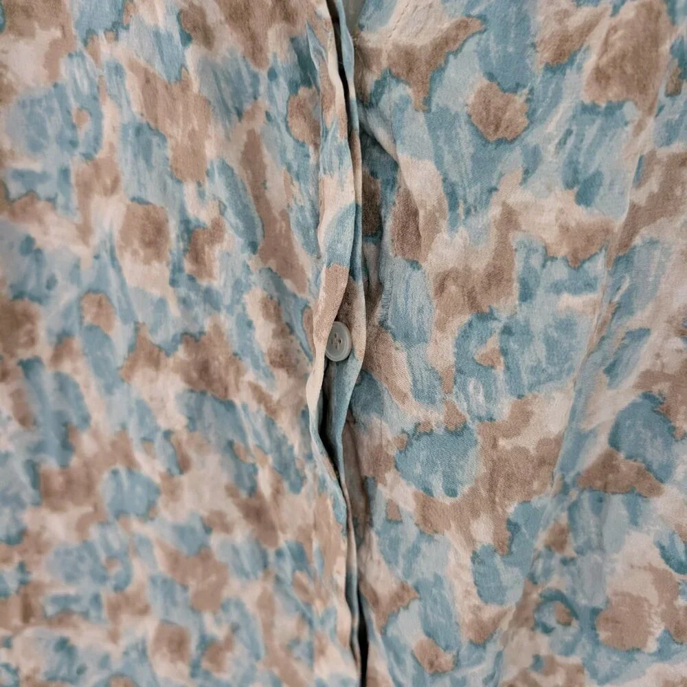 Talbots 100% Silk Watercolor Blue Button Blouse Size 4 - Picture 5 of 6